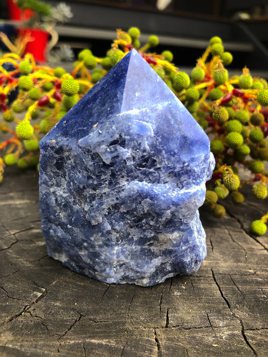 SODALITE POLISHED TOP POINT FREE STANDING (approx 110-170g)