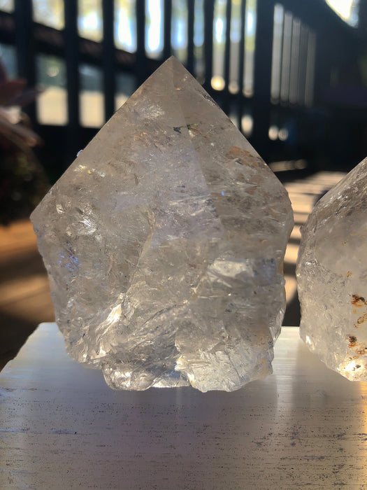 CLEAR QUARTZ POLISHED TOP POINT FREE STANDING (Approx 160-210g)
